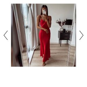 VALENTINES DRESS Zara satin style dress. NWT, Size M. Stunning red color!